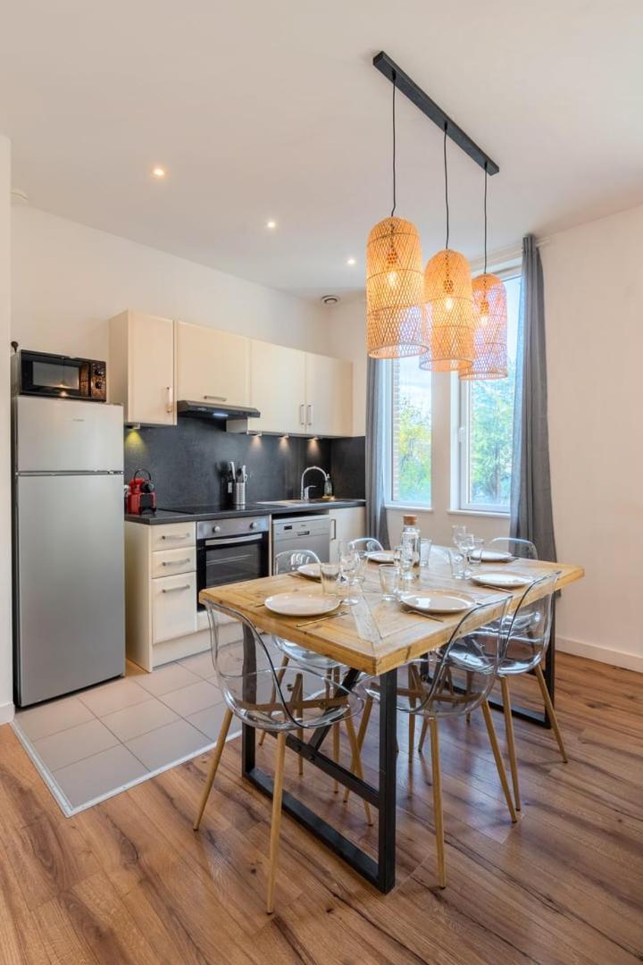 Modern, Quiet 3-Bedroom Apartment With Parking มาร์ค-ออง-บาโรล์ ภายนอก รูปภาพ