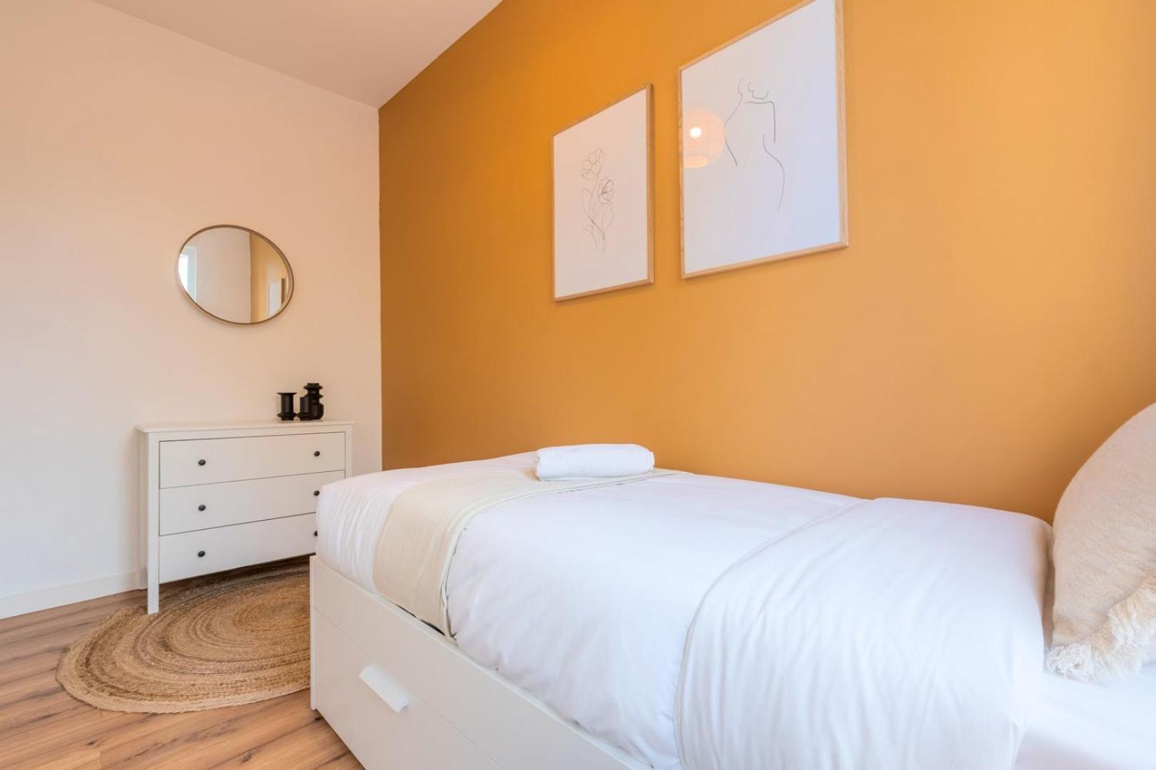 Modern, Quiet 3-Bedroom Apartment With Parking มาร์ค-ออง-บาโรล์ ภายนอก รูปภาพ